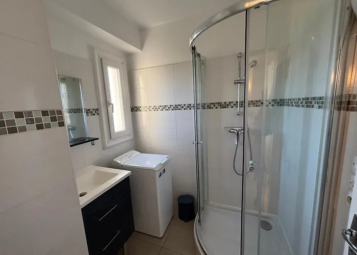 Proche Des Thermes A Balaruc, Animaux Admis - Fr-1-503-70 Apartamento